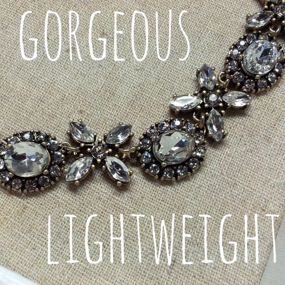 Jewelry | Crystal xoxo necklace - Picture 2 of 4