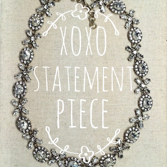 Jewelry | Crystal xoxo necklace - Picture 4 of 4