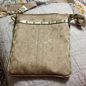 Coach cross over bag authentic