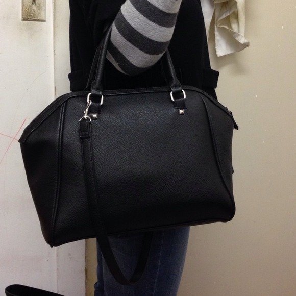 Handbags - Hand bag