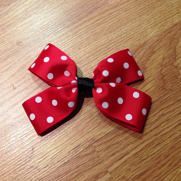 Minnie Boutique Accessories - Disney's Minnie Mouse Hair Bow