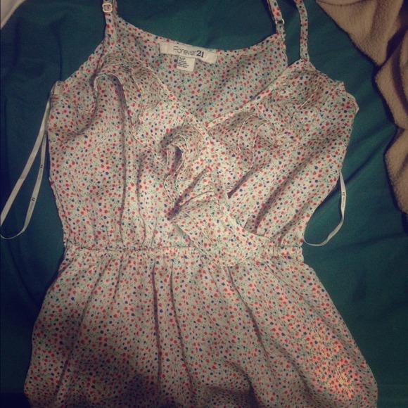 Floral ruffle top