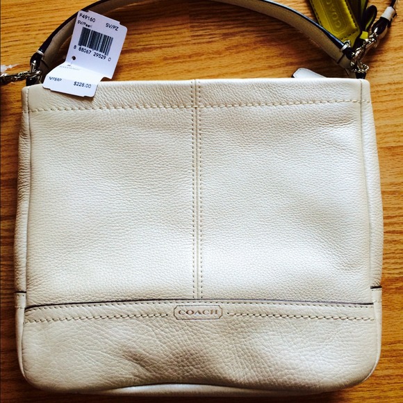 🚫🚫🚫SOLD🚫🚫🚫💯% authentic Coach pearl white - Picture 1 of 4