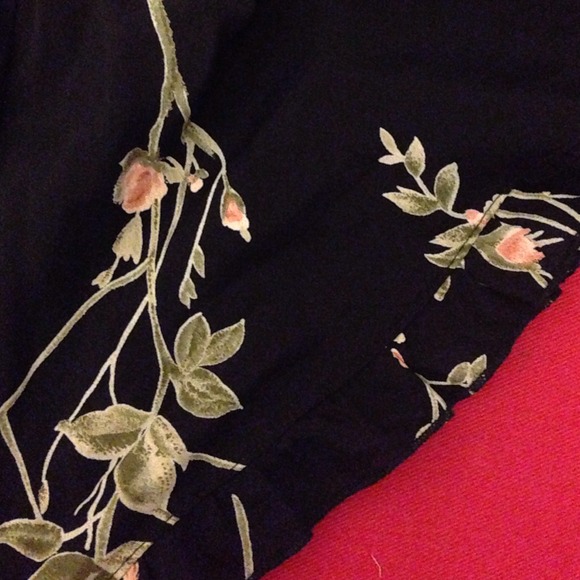 🚫SOLD🚫 Vodi + free BM bows ties - Picture 3 of 3