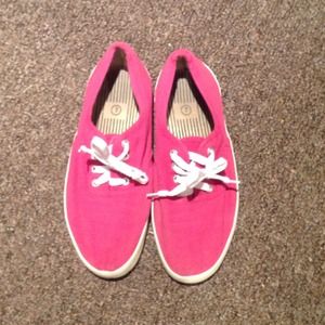Pink urban outfitters shoes