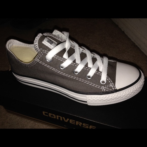 🔴SOLD🔴 New Converse charcoal