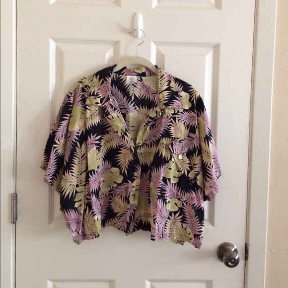 Tops - Tropical crop top! 🌸