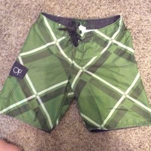 Men's size 32 board shorts