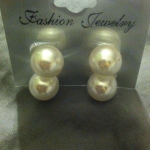 Set of Two Pearl Style Earrings