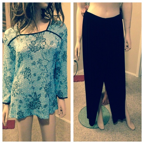 Beautiful two piece outfit.