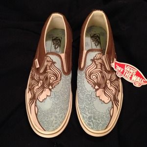 Geisha Girl classic slip on Vans