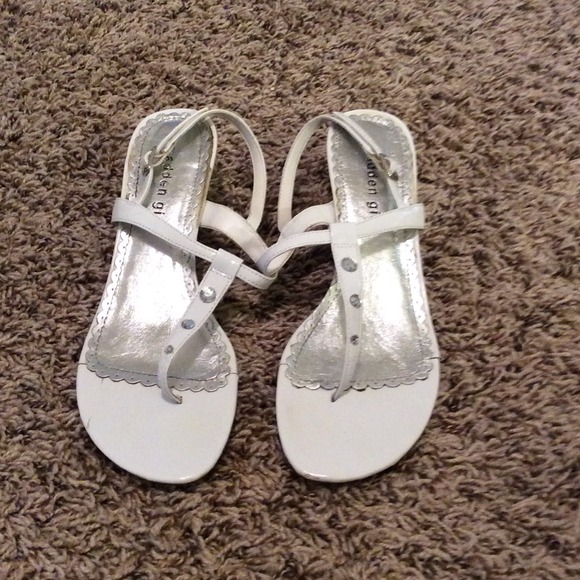 White small hill sandals