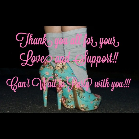 I'm Co-hosting my first Posh Party!!! 🎉💃 - Picture 3 of 3