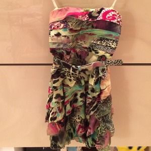 🎉🎉 SALE 🎉🎉 Strapless Printed Dress