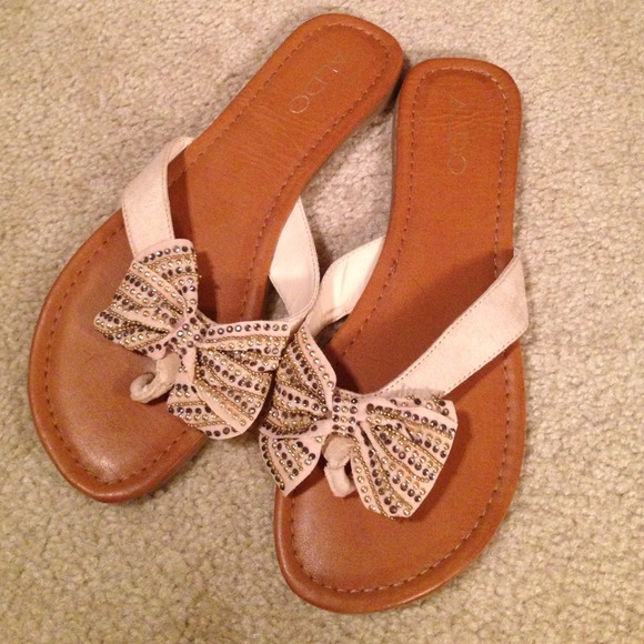 Aldo Bow Sandals 🎀
