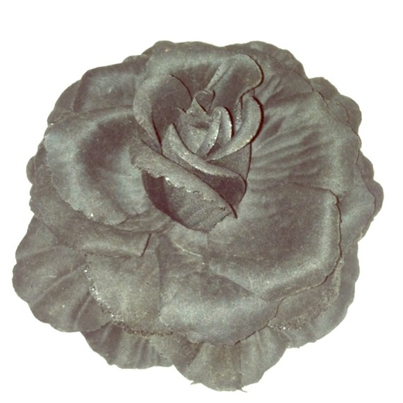 Black rose pin/hair clip