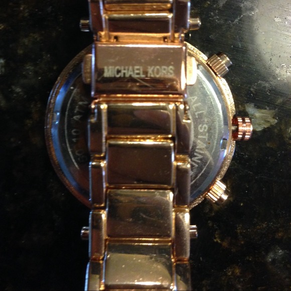 ❌❌SOLD❌❌MK Rosegold Watch! - Picture 2 of 2