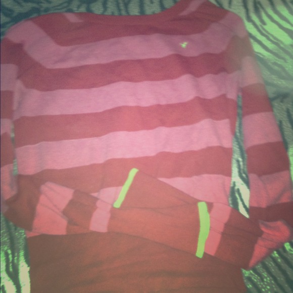 American Eagle Sweater