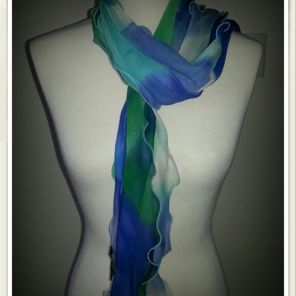 Ralph Lauren ruffled scarf NWT