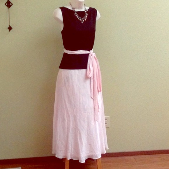 tadashi Dresses & Skirts - Nordstrom Tadashi beautiful dress