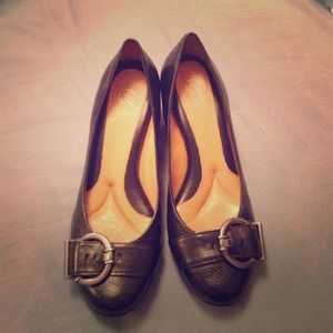Size 7 black Nurture heels