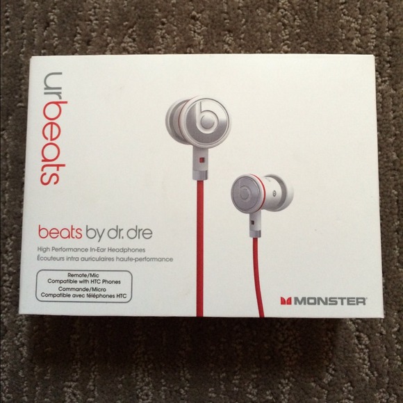 BEATS BY DR. DRE headphone set