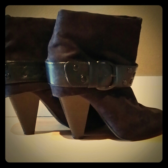 Kenneth Cole Unlisted Tucked Away Bootie