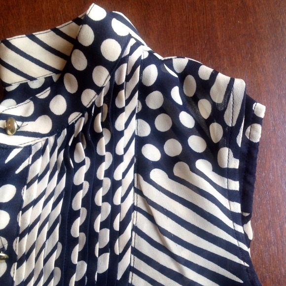 Tribal Banana Republic sleeveless top