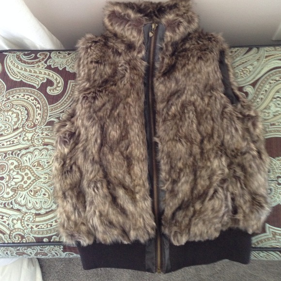 Dollhouse faux fur vest