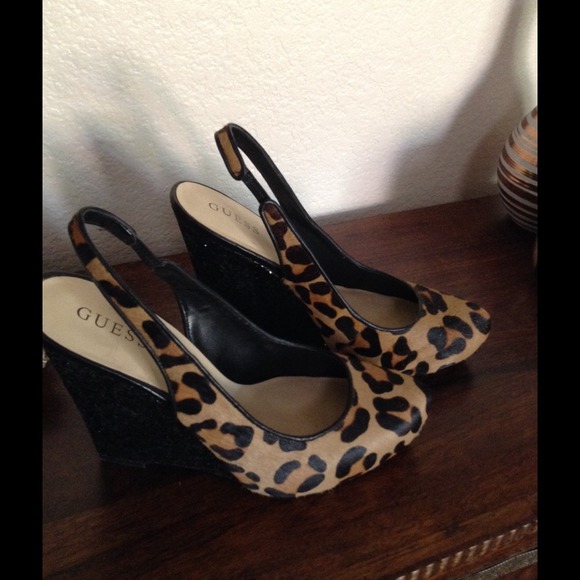 Leopard & Glitter Guess Wedges!!