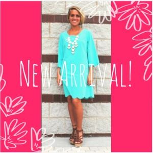 Mint scallop sleeve dress