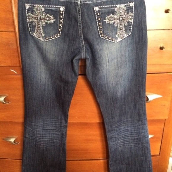 Jeans - Picture 3 of 4