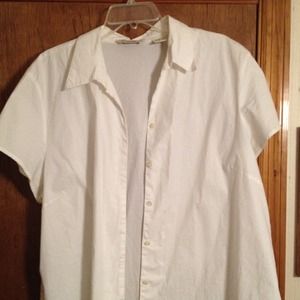 White cotton Button up