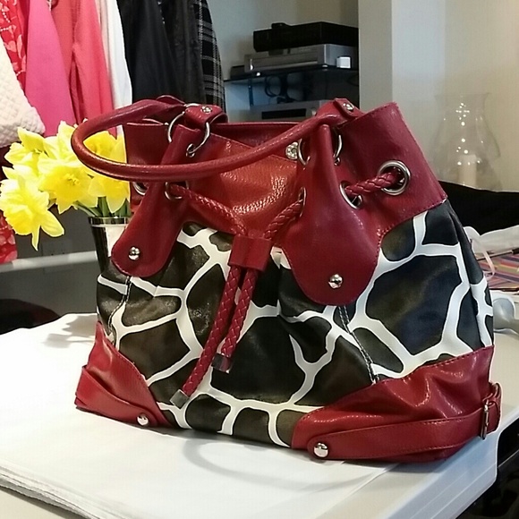 Giraffe purse