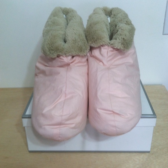 New super soft slippers - Picture 2 of 4
