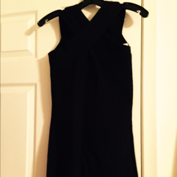 Guess bandage dress. Only used once - Picture 2 of 3