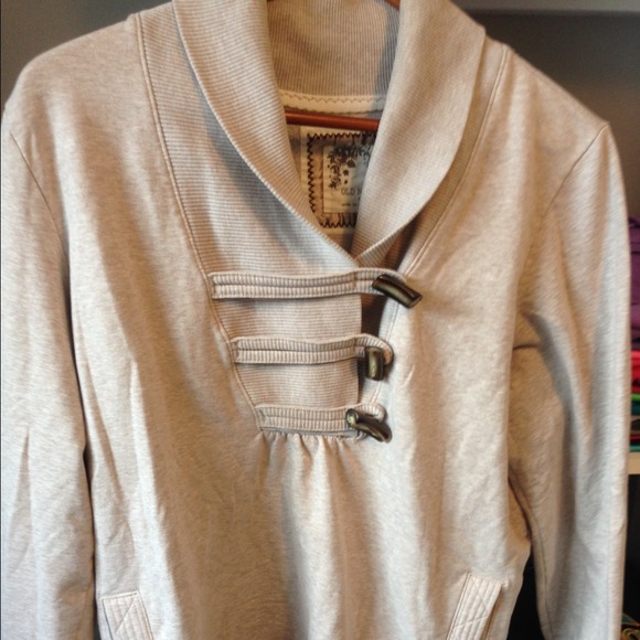Old Navy Sweater