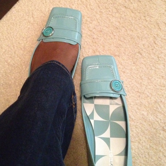 Nine West Square Toed flats sz8
