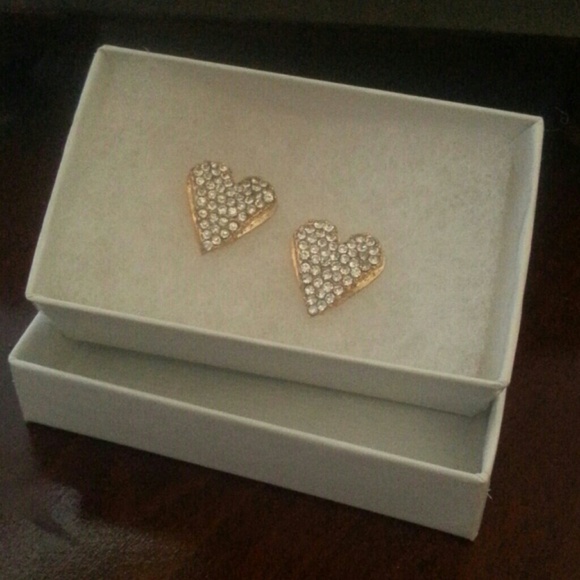 Jewelry - Heart Rhinestone Stud Earrings