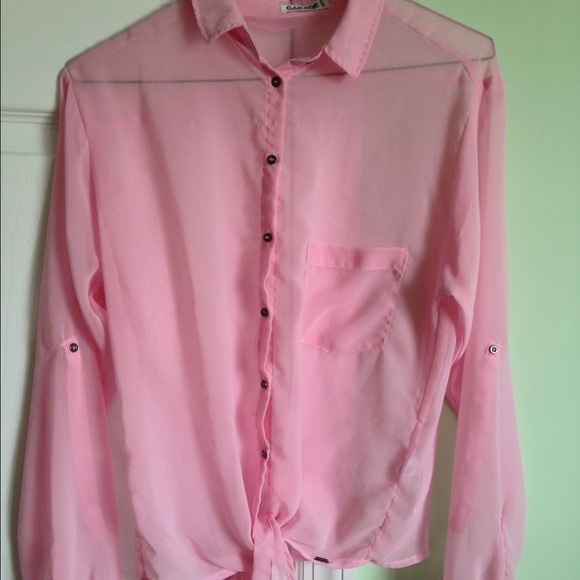 Cute pink top!