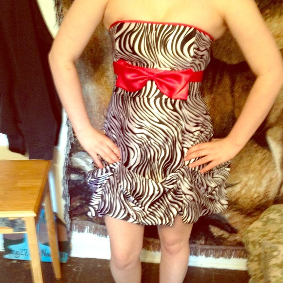 Homecoming / prom dress