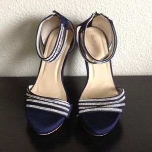 navy blue pumps with rhinestones