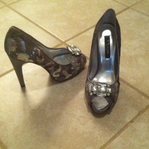 GORGEOUS Nina New York heels