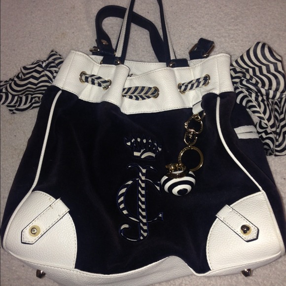 Juicy Couture Handbags - Juicy Couture purse
