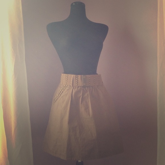 Passport skirt