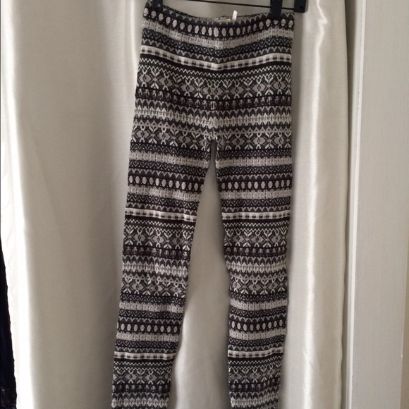 Free People legging. Size S. Black, white, grey