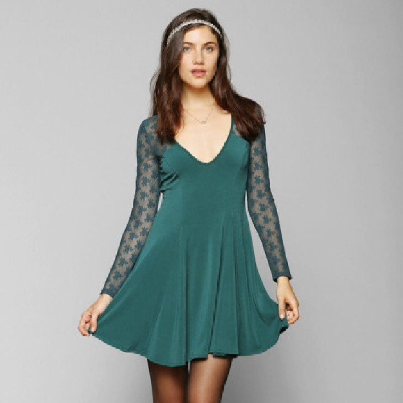 Kimchi Blue lace sleeve dress