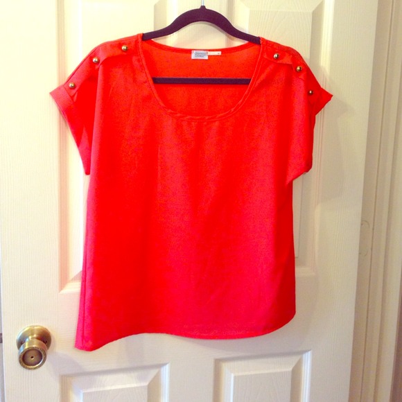 Beautiful Coral colored top!