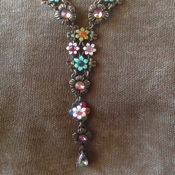 Necklace - Picture 3 of 3