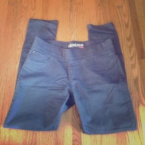 Gray buttonless stretchyish waist skinny jeans